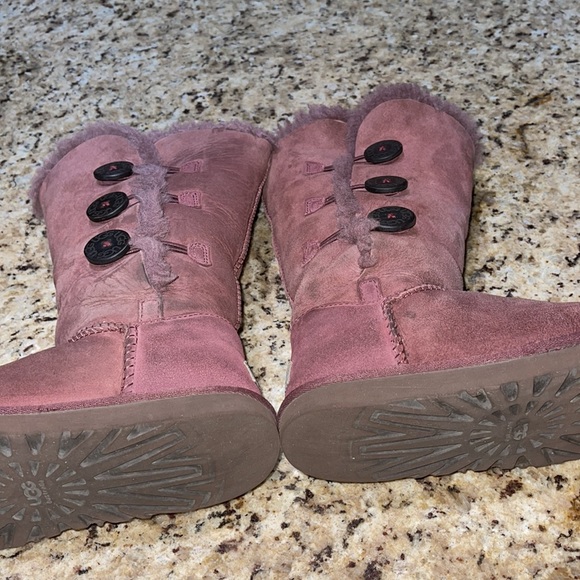 UGG Bailey Button Triplet - Picture 4 of 10